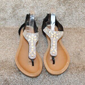 385 Fifth Black Rhinestone T-Strap Sandals Size 8 Beaded Flat Thong